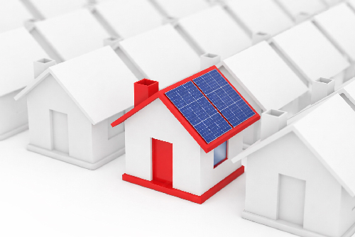 Maison avec panneaux photovoltaïques – autoconsommation solaire